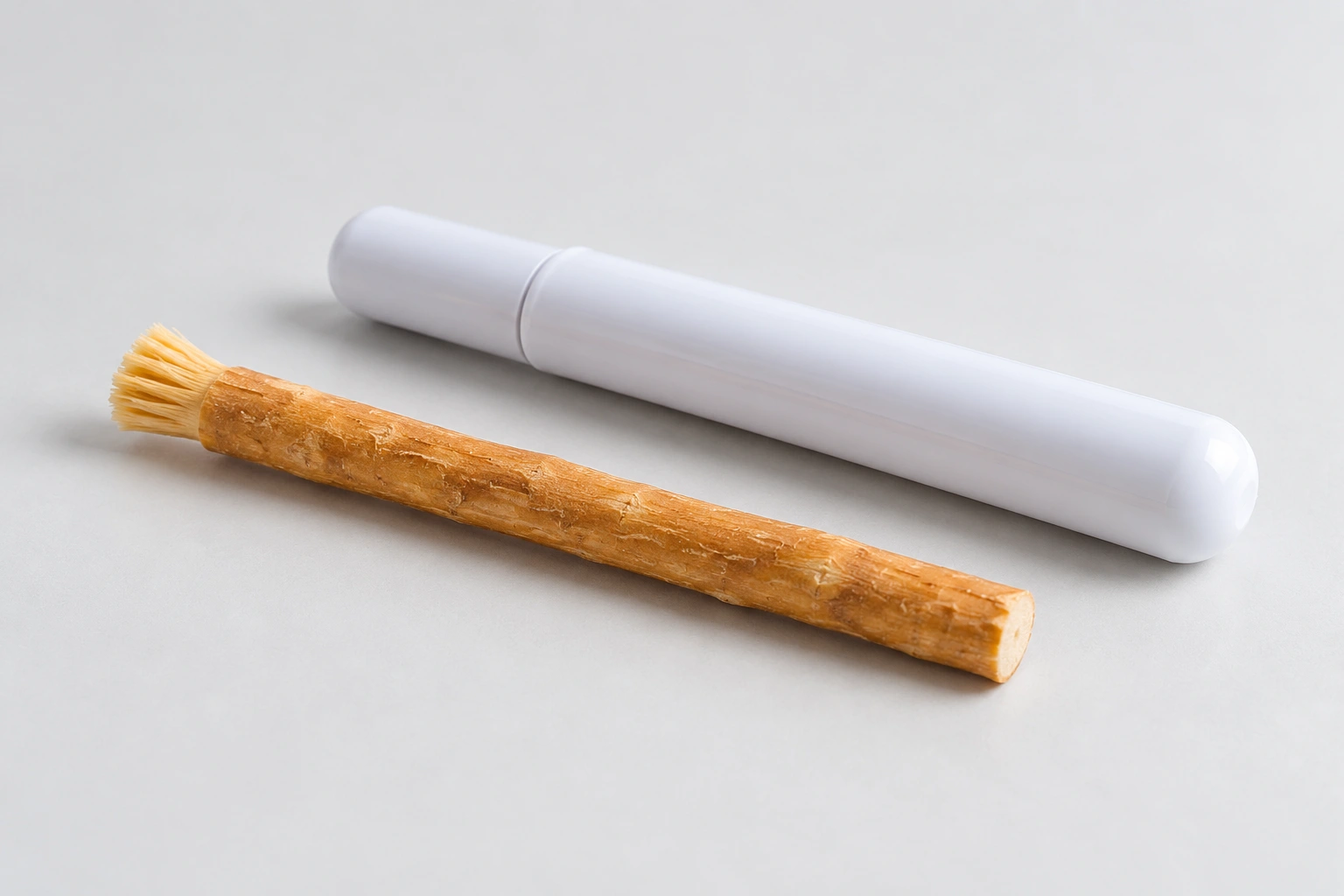 Siwak avec étui — Bois d’arak avec étui